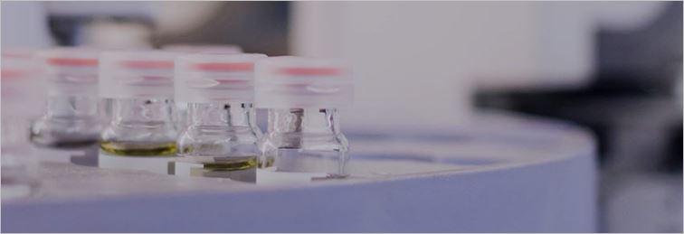 Olivenöl im Labor-Test bei Chemiservice der Spezialist für Olivenöl